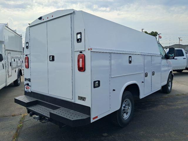 2025 Chevrolet Express Cutaway Work Van