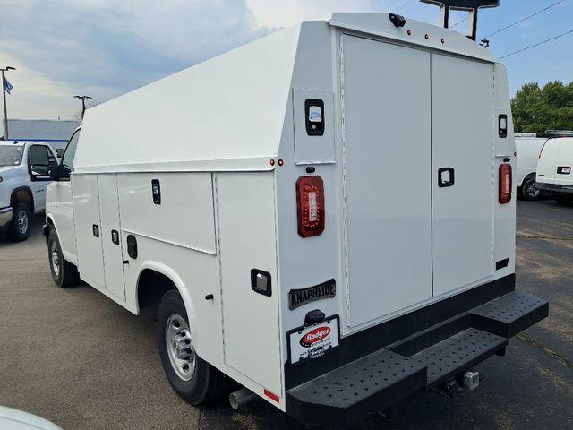2025 Chevrolet Express Cutaway Work Van