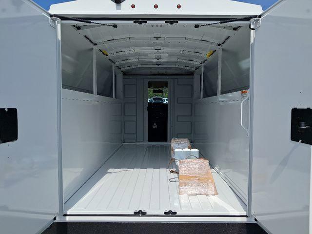 2025 Chevrolet Express Cutaway Work Van