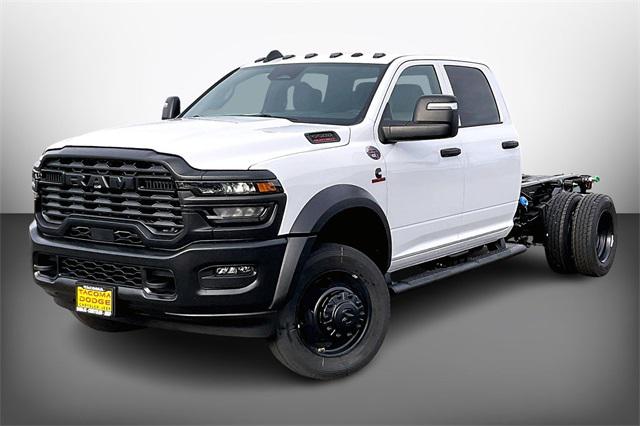 2026 RAM Ram 5500 Chassis Cab RAM 5500 TRADESMAN CHASSIS CREW CAB 4X4 60 CA