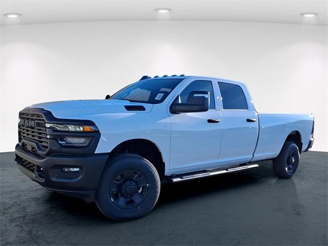 2026 RAM Ram 3500 RAM 3500 TRADESMAN CREW CAB 4X4 8 BOX