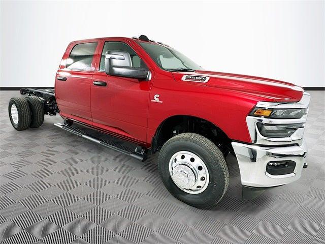 2026 RAM Ram 3500 Chassis Cab RAM 3500 TRADESMAN CREW CAB CHASSIS 4X4 60 CA