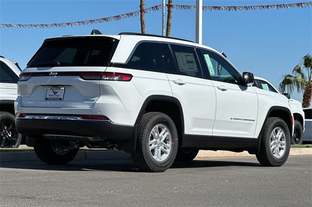 2025 Jeep Grand Cherokee GRAND CHEROKEE LAREDO 4X2