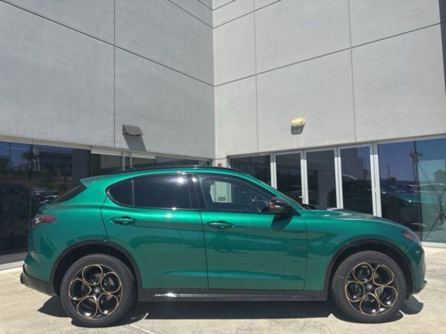 2025 Alfa Romeo Stelvio STELVIO INTENSA AWD 2025 Alfa Romeo Stelvio STELVIO INTENSA AWD