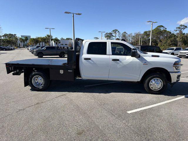 2026 RAM Ram 3500 Chassis Cab RAM 3500 TRADESMAN CREW CAB CHASSIS 4X4 60 CA 2026 RAM Ram 3500 Chassis Cab RAM 3500 TRADESMAN CREW CAB CHASSIS 4X4 60 CA