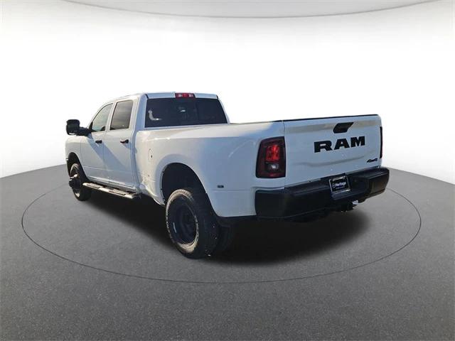 2026 RAM Ram 3500 RAM 3500 TRADESMAN CREW CAB 4X4 8 BOX