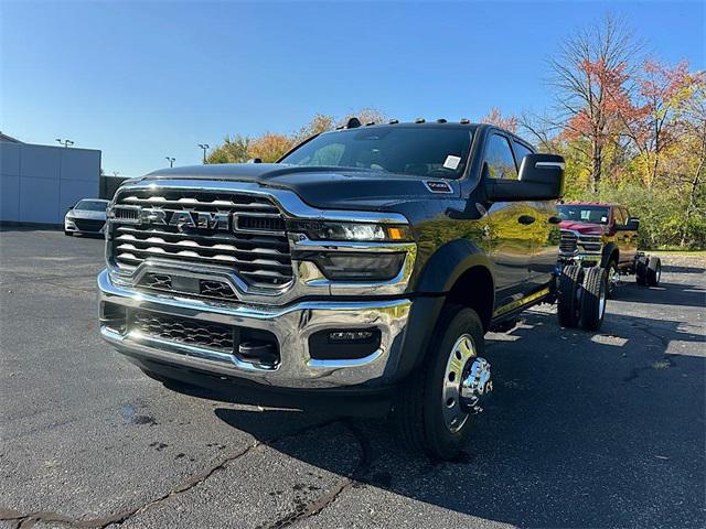 2026 RAM Ram 5500 Chassis Cab RAM 5500 TRADESMAN CHASSIS CREW CAB 4X4 84 CA 2026 RAM Ram 5500 Chassis Cab RAM 5500 TRADESMAN CHASSIS CREW CAB 4X4 84 CA