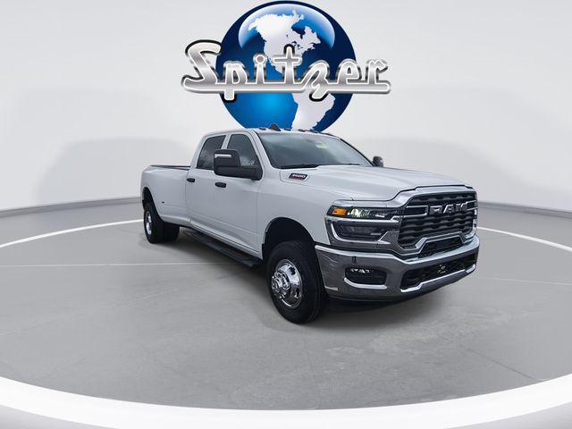 2026 RAM Ram 3500 RAM 3500 TRADESMAN CREW CAB 4X4 8 BOX
