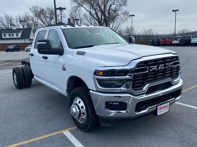 2026 RAM Ram 3500 Chassis Cab RAM 3500 TRADESMAN CREW CAB CHASSIS 4X4 60 CA 2026 RAM Ram 3500 Chassis Cab RAM 3500 TRADESMAN CREW CAB CHASSIS 4X4 60 CA