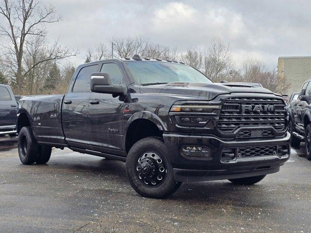 2026 RAM Ram 3500 RAM 3500 LIMITED CREW CAB 4X4 8 BOX