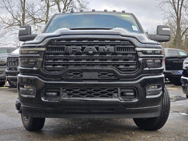 2026 RAM Ram 3500 RAM 3500 LIMITED CREW CAB 4X4 8 BOX