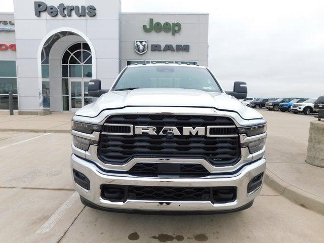 2026 RAM Ram 3500 Chassis Cab RAM 3500 TRADESMAN CREW CAB CHASSIS 4X4 60 CA 2026 RAM Ram 3500 Chassis Cab RAM 3500 TRADESMAN CREW CAB CHASSIS 4X4 60 CA