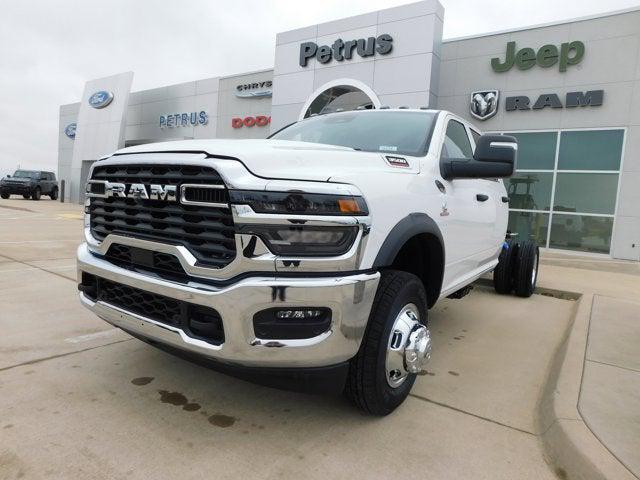 2026 RAM Ram 3500 Chassis Cab RAM 3500 TRADESMAN CREW CAB CHASSIS 4X4 60 CA 2026 RAM Ram 3500 Chassis Cab RAM 3500 TRADESMAN CREW CAB CHASSIS 4X4 60 CA