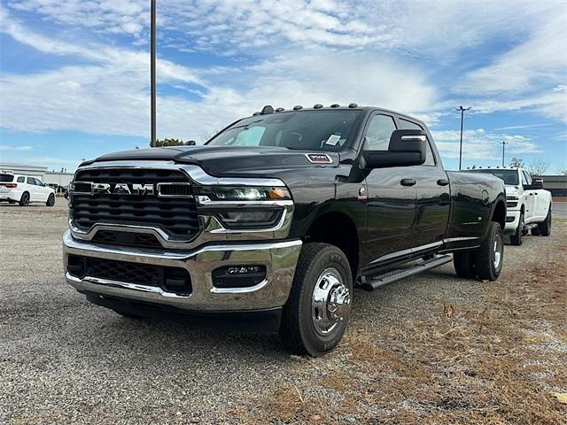2026 RAM Ram 3500 RAM 3500 TRADESMAN CREW CAB 4X4 8 BOX
