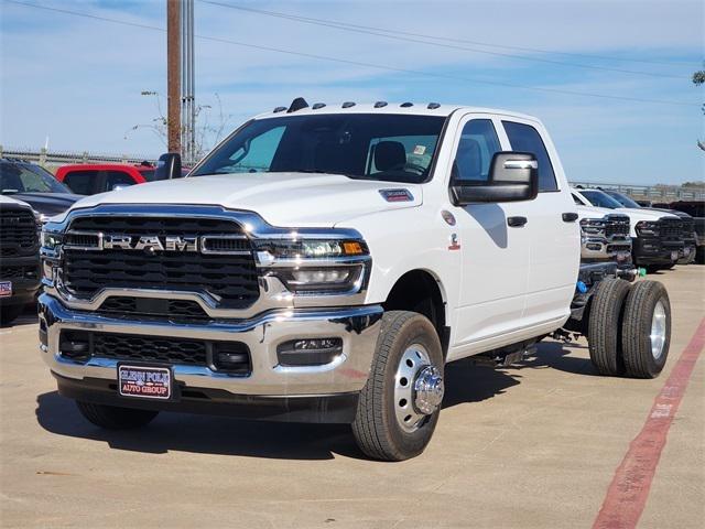 2026 RAM Ram 3500 Chassis Cab RAM 3500 TRADESMAN CREW CAB CHASSIS 4X4 60 CA 2026 RAM Ram 3500 Chassis Cab RAM 3500 TRADESMAN CREW CAB CHASSIS 4X4 60 CA