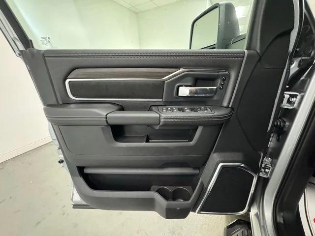 2026 Ram 2500 Laramie Crew Cab 4x4 64 Box