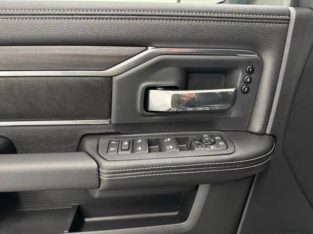 2026 Ram 2500 Laramie Crew Cab 4x4 64 Box
