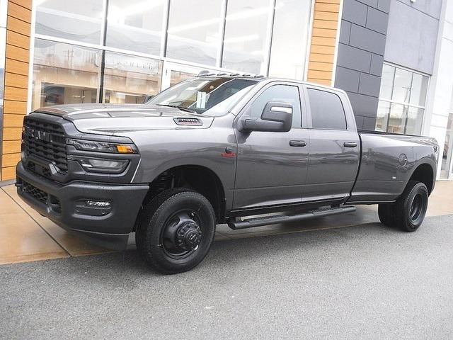2026 RAM Ram 3500 RAM 3500 TRADESMAN CREW CAB 4X4 8 BOX