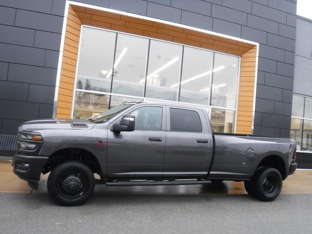 2026 RAM Ram 3500 RAM 3500 TRADESMAN CREW CAB 4X4 8 BOX