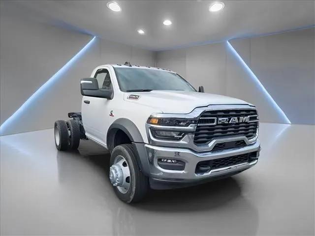 2026 RAM Ram 5500 Chassis Cab RAM 5500 TRADESMAN CHASSIS REGULAR CAB 4X4 60 CA