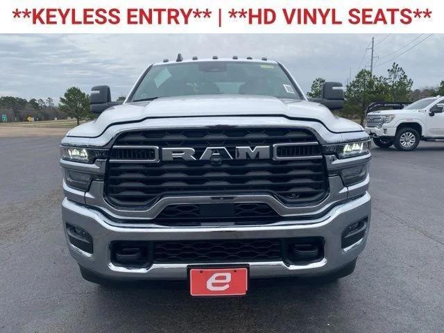 2026 RAM Ram 3500 Chassis Cab RAM 3500 TRADESMAN CREW CAB CHASSIS 4X4 60 CA