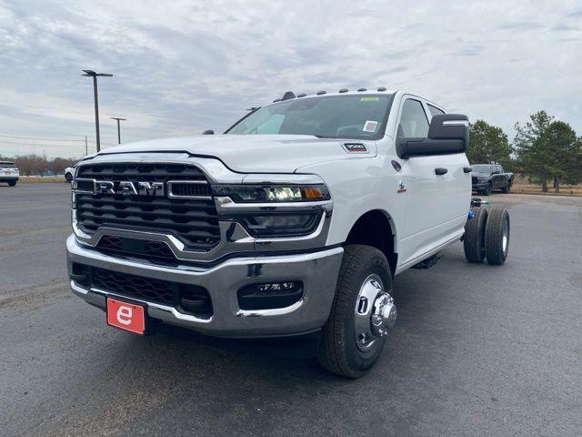 2026 RAM Ram 3500 Chassis Cab RAM 3500 TRADESMAN CREW CAB CHASSIS 4X4 60 CA