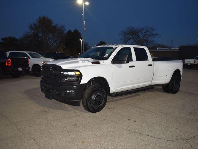 2026 RAM Ram 3500 RAM 3500 TRADESMAN CREW CAB 4X4 8 BOX