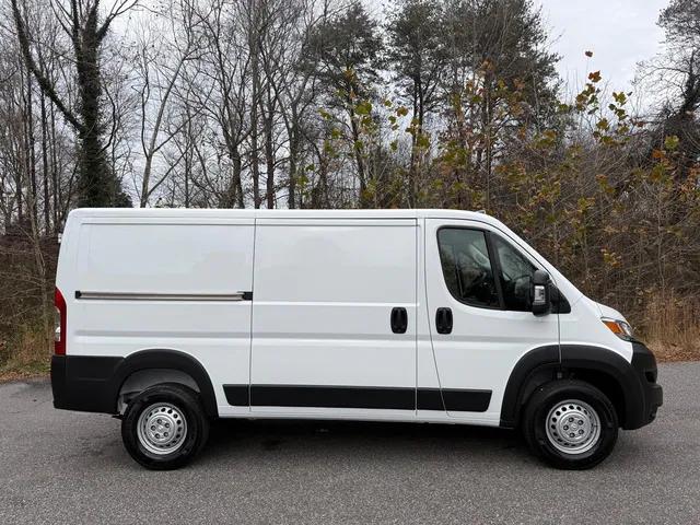2026 Ram ProMaster Cargo Van Tradesman Low Roof 136" WB w/Pass Seat