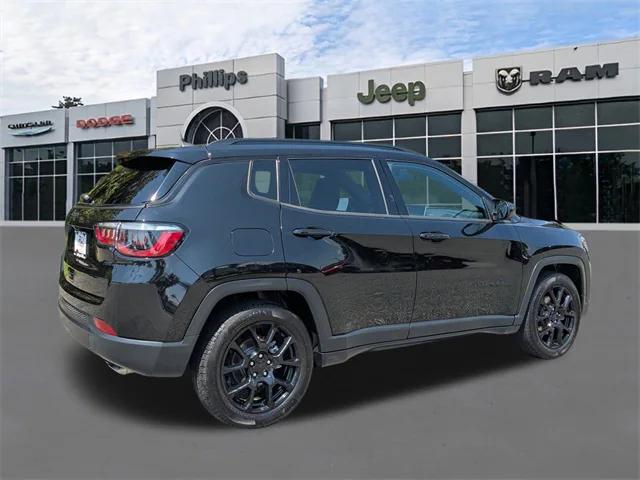 2022 Jeep Compass Altitude FWD