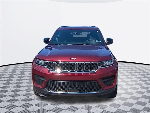 2024 Jeep Grand Cherokee Laredo 4x4