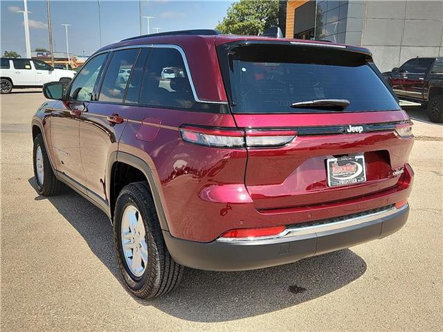 2025 Jeep Grand Cherokee Laredo 4x2