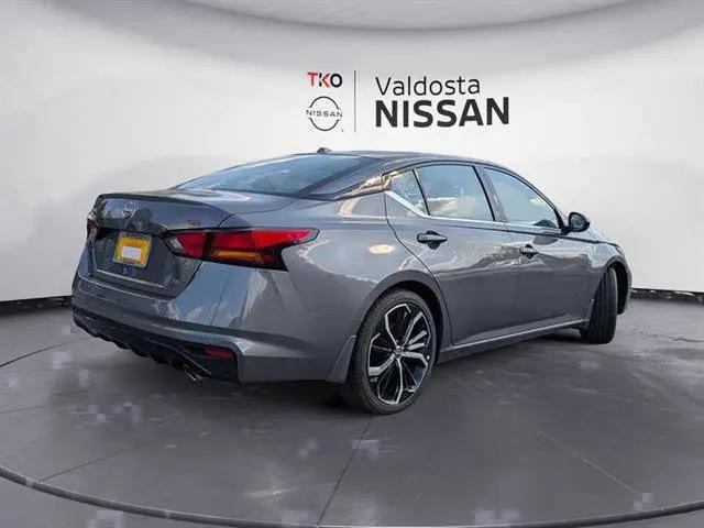 2025 Nissan Altima SR FWD