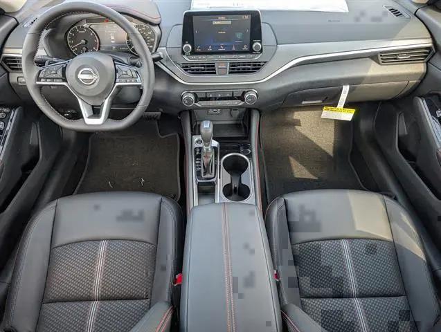 2025 Nissan Altima SR FWD