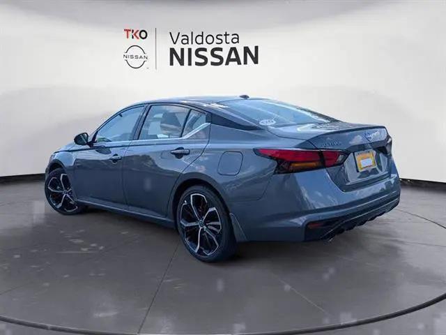2025 Nissan Altima SR FWD