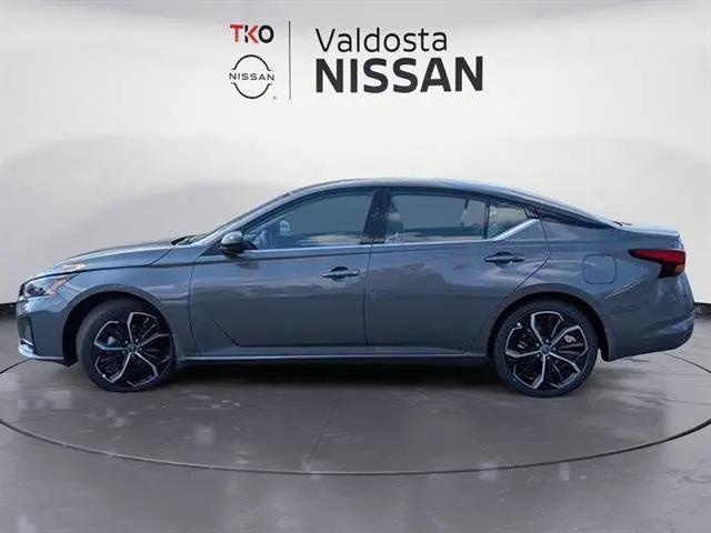 2025 Nissan Altima SR FWD