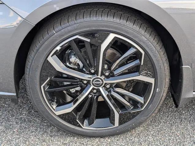 2025 Nissan Altima SR FWD