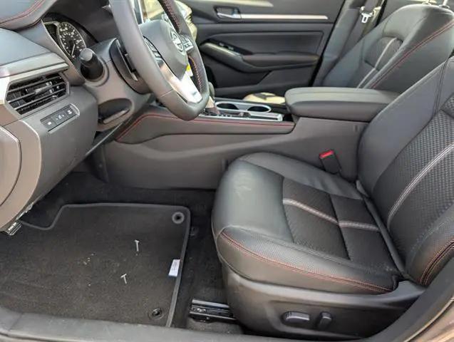 2025 Nissan Altima SR FWD
