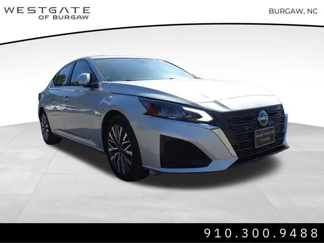 2023 Nissan Altima SV FWD