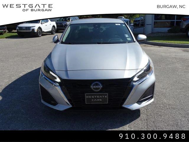 2023 Nissan Altima SV FWD