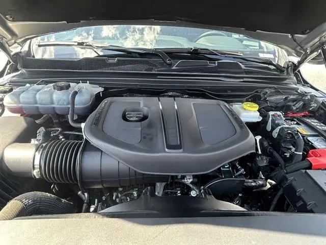 2025 Ram 1500 Laramie Crew Cab 4x4 57 Box