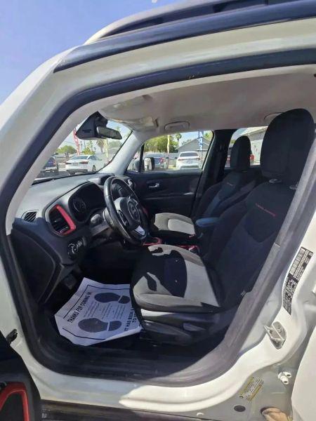 2015 Jeep Renegade Trailhawk