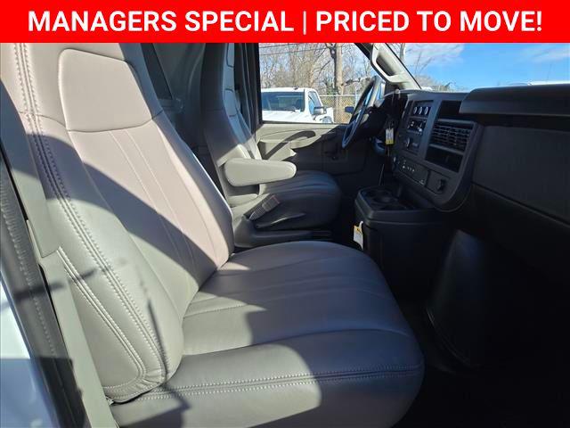 2025 Chevrolet Express Cargo Van RWD 2500 Extended Wheelbase WT