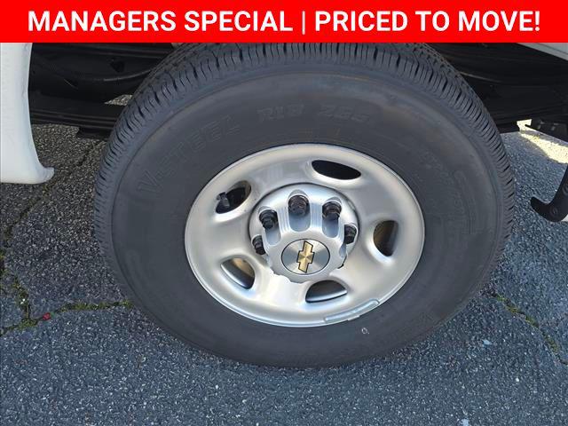 2025 Chevrolet Express Cargo Van RWD 2500 Extended Wheelbase WT