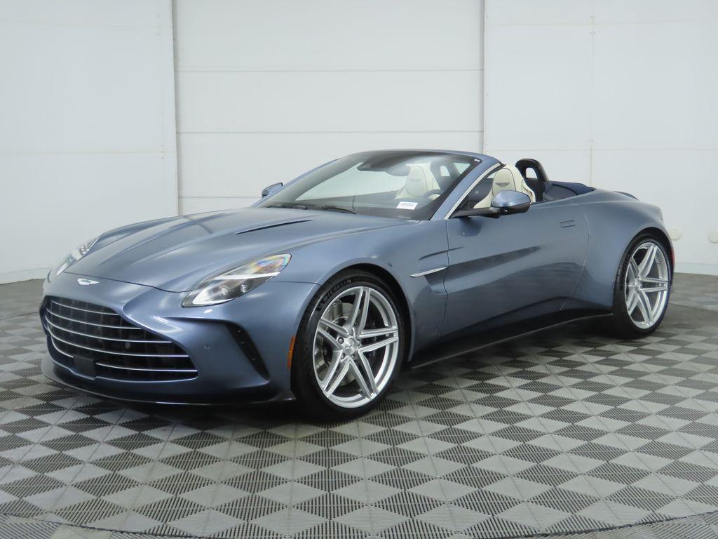 2026 Aston Martin Vantage Base's photo