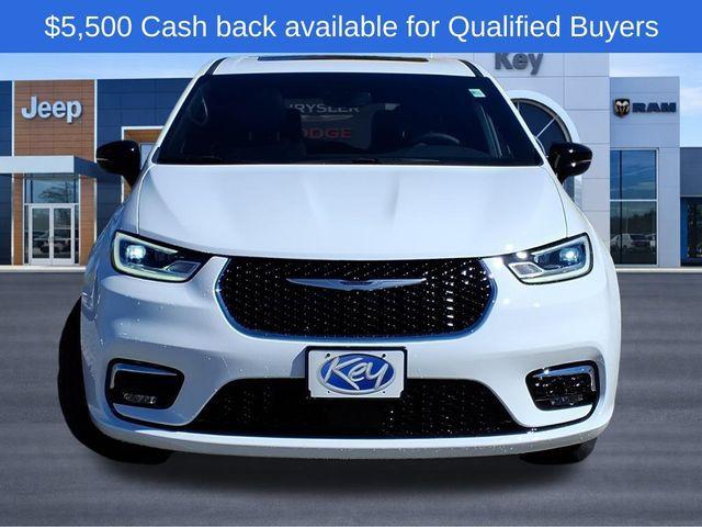 2026 Chrysler Pacifica Select AWD