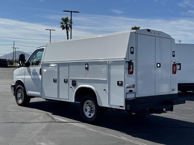 2025 Chevrolet Express Cutaway Work Van