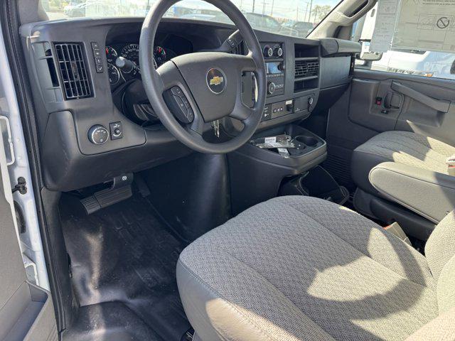 2025 Chevrolet Express Cutaway Work Van