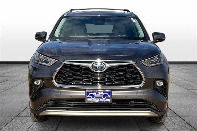 2021 Toyota Highlander Hybrid Platinum