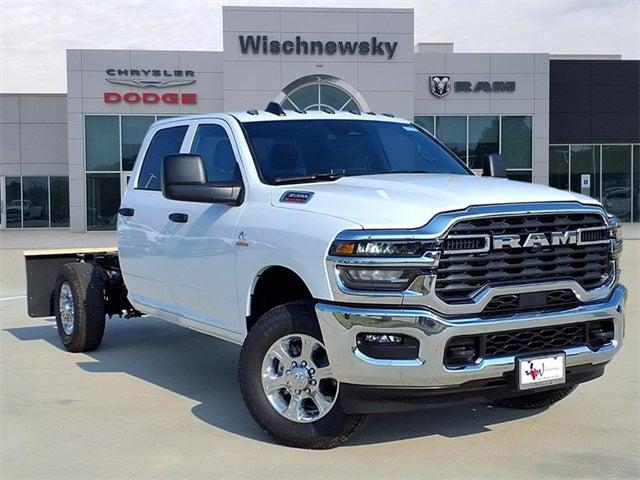 2026 RAM Ram 3500 Chassis Cab RAM 3500 TRADESMAN CREW CAB CHASSIS 4X4 60 CA