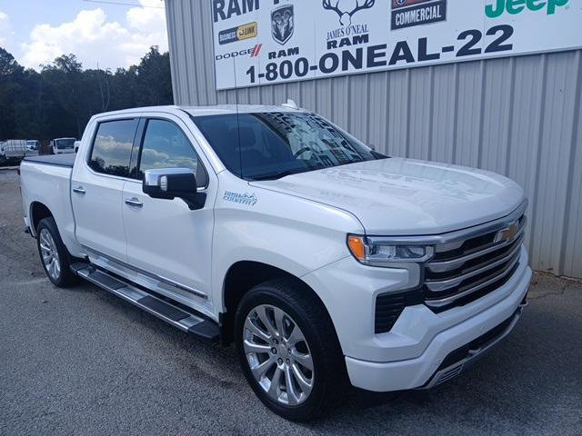 2022 Chevrolet Silverado 1500 4WD Crew Cab Short Bed High Country